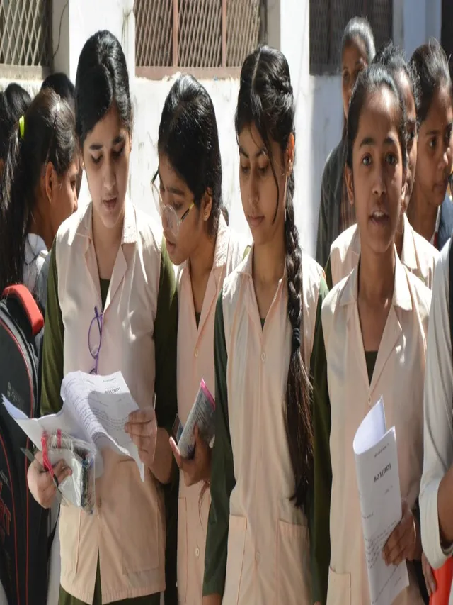 up-mandates-cyber-safety-lessons-posters-and-awareness-drives-in-all-schools