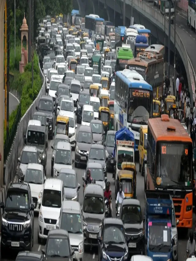 delhi-traffic-advisory-heavy-traffic-expected-on-patel-road-amid-drainage-work-police-issue-route-guidelines