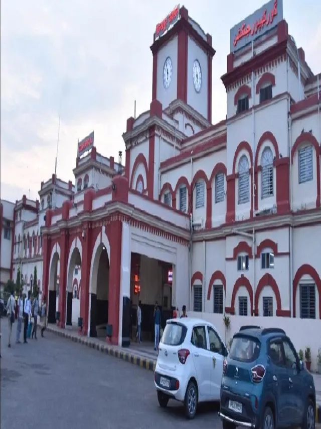 gorakhpur-station-limits-vehicle-entry-opens-5-holding-areas-for-festival-crowd